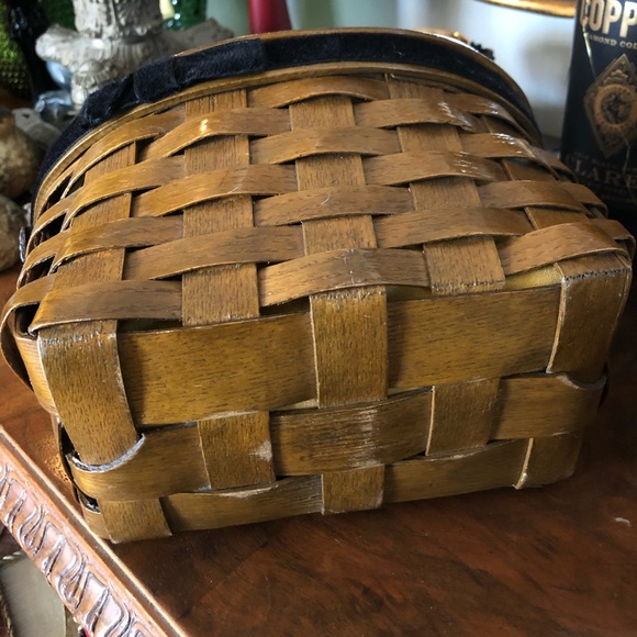 Vintage Wooden Basket Weave Bag - Picture 8 of 9
